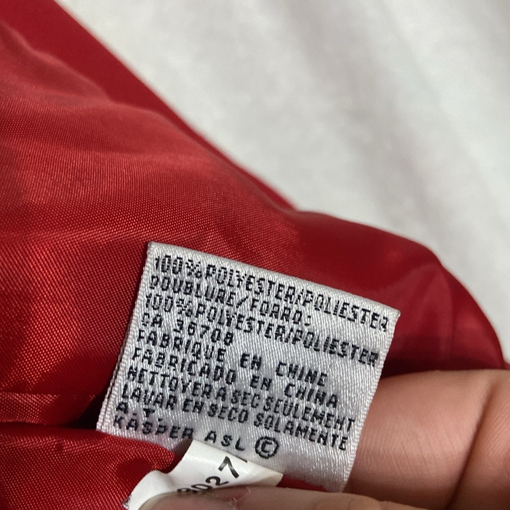 Le Suit Women's Red Skirt Suit - Picture 7 of 13